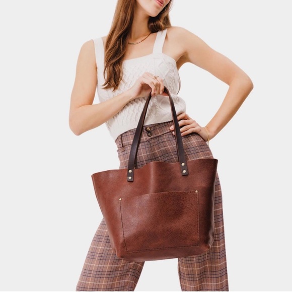 Portland leather large classic tote in nutmeg NWOT - Picture 3 of 10